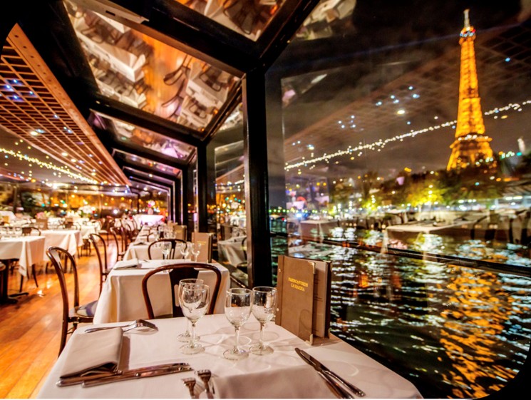 DSL2027 Seine River dinner with Eiffel Tower view